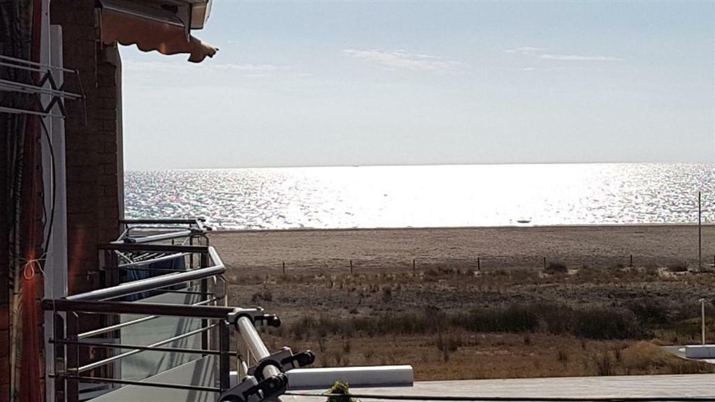 Apartamento Playa Mar Castelldefels Εξωτερικό φωτογραφία